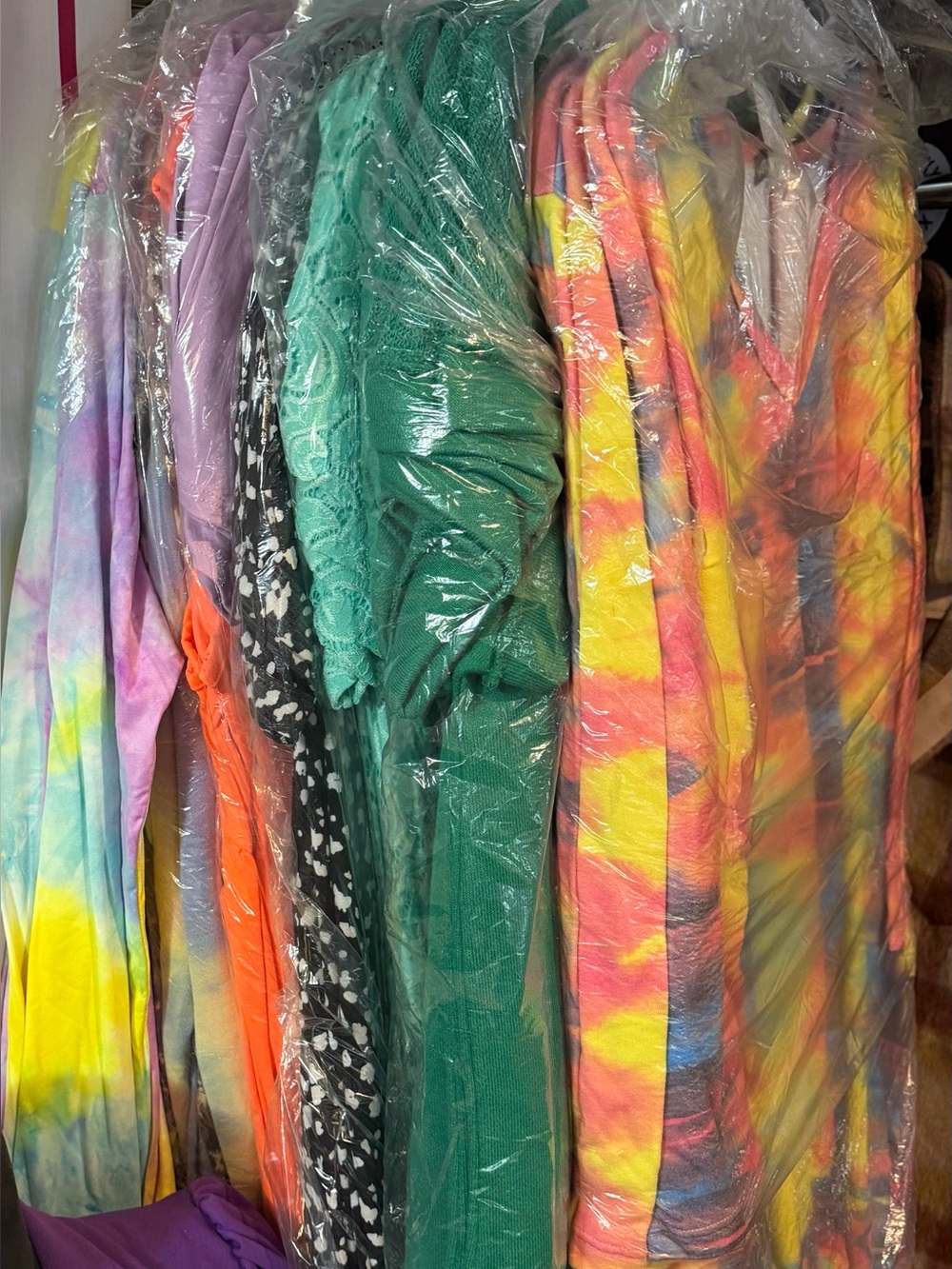 Lot of women’s clothing 228 pieces